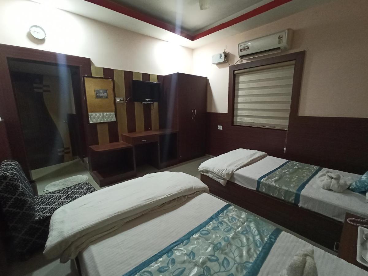 Hotel Om International Bodh Gaya Exterior photo