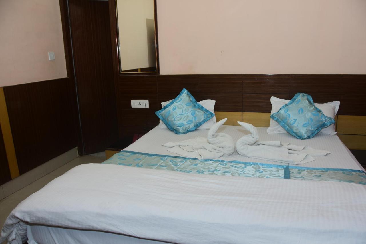 Hotel Om International Bodh Gaya Exterior photo