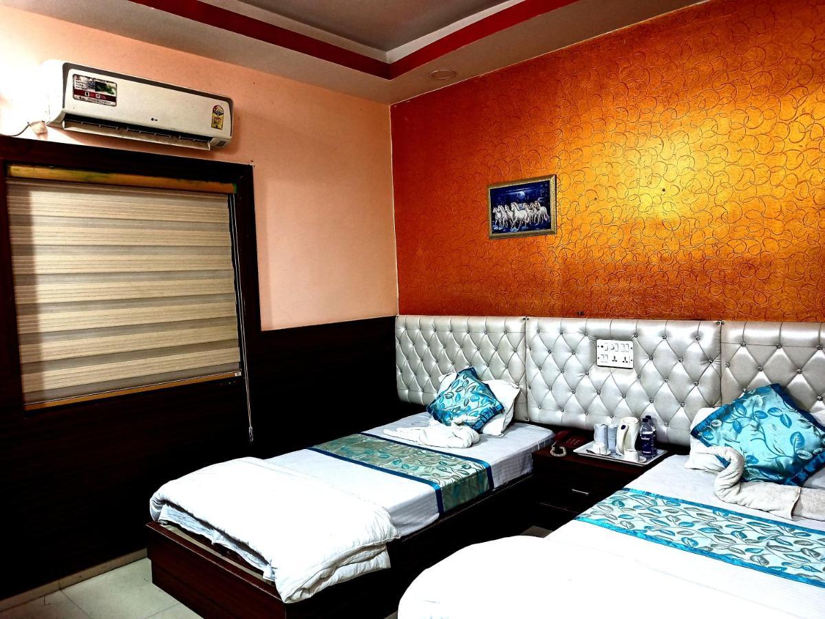 Hotel Om International Bodh Gaya Exterior photo